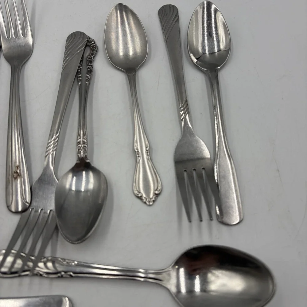 14 Pieces Stainless Steel Silverware Flatware Set Mixed Spoons Forks Dinnerware